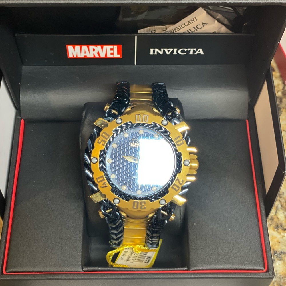 Invicta men Watch exclusive edition